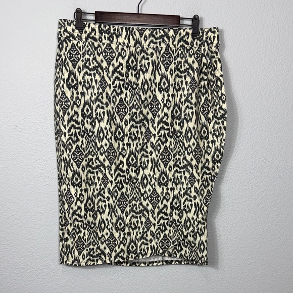 Ripskirt Hawaii Dresses & Skirts - Black and Cream Patterned Women’s Pencil Skirt